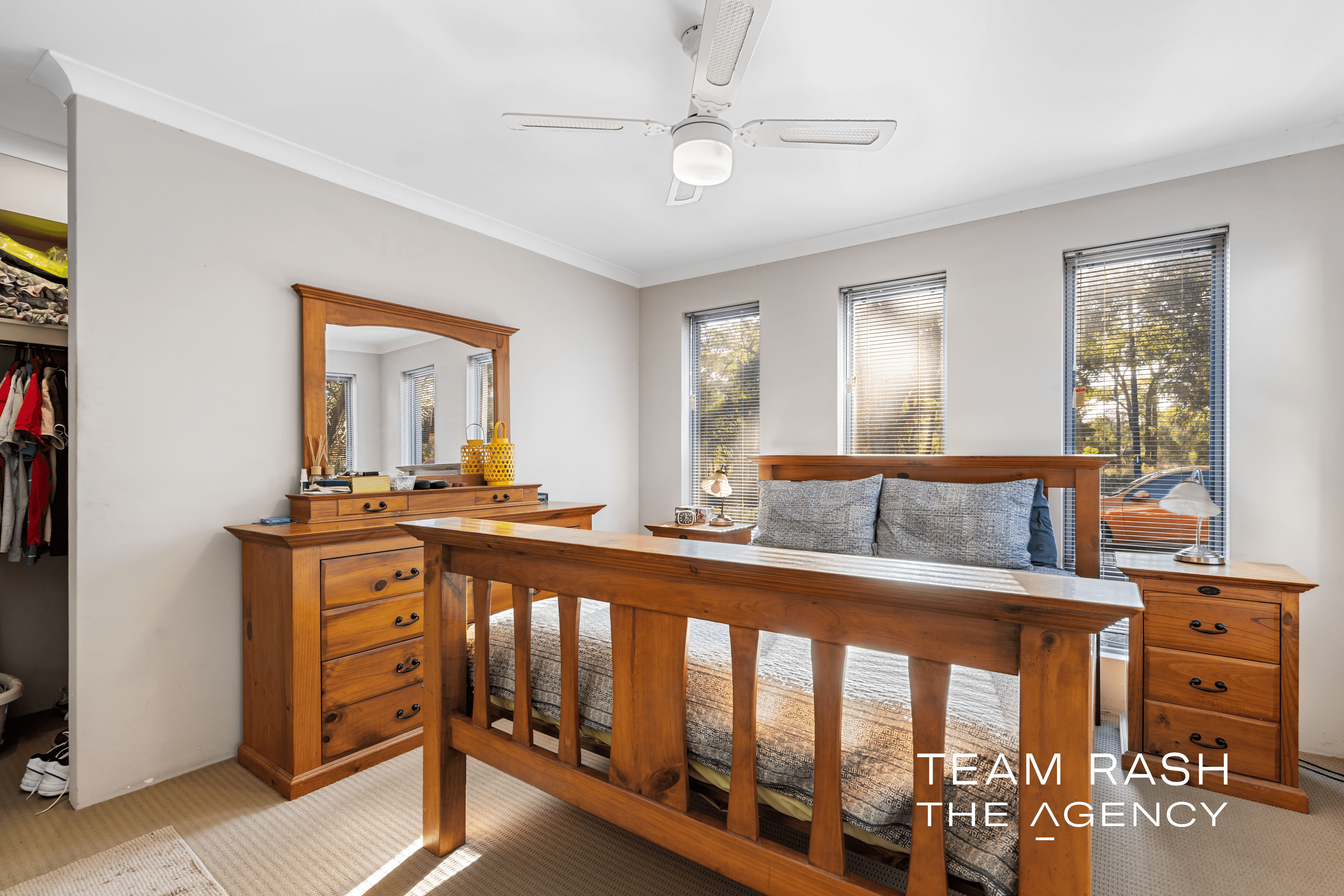 17 Runnymede Gate, Wellard, WA 6170