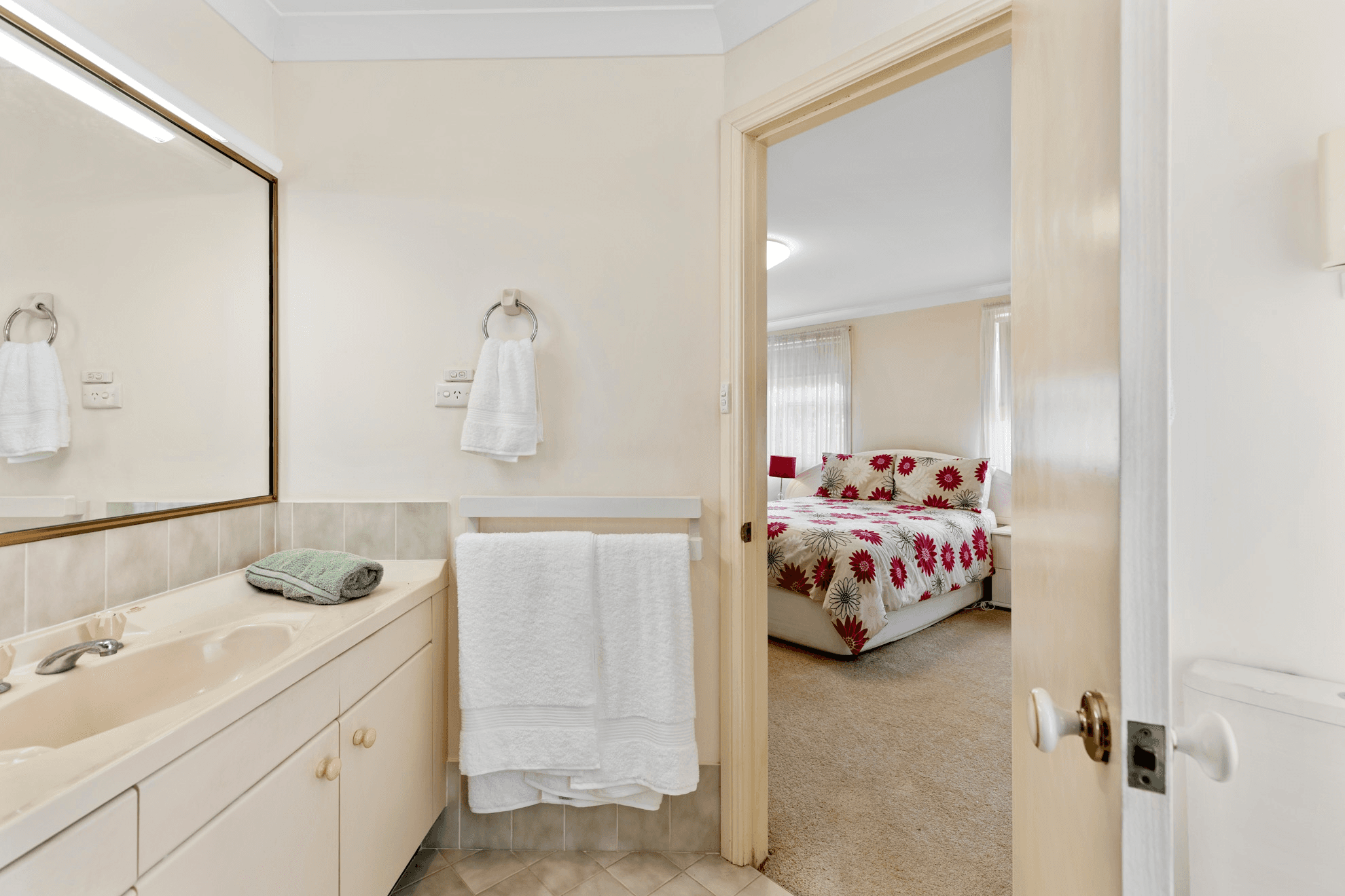 42 Dell Parade, Moruya Heads, NSW 2537