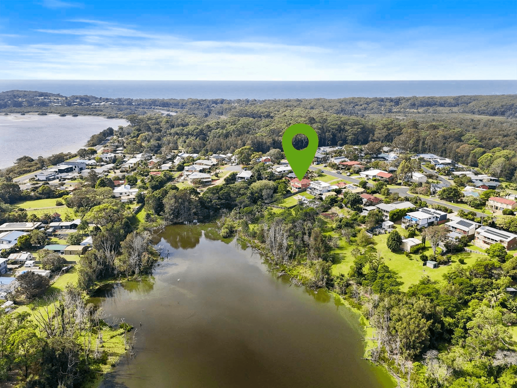 42 Dell Parade, Moruya Heads, NSW 2537
