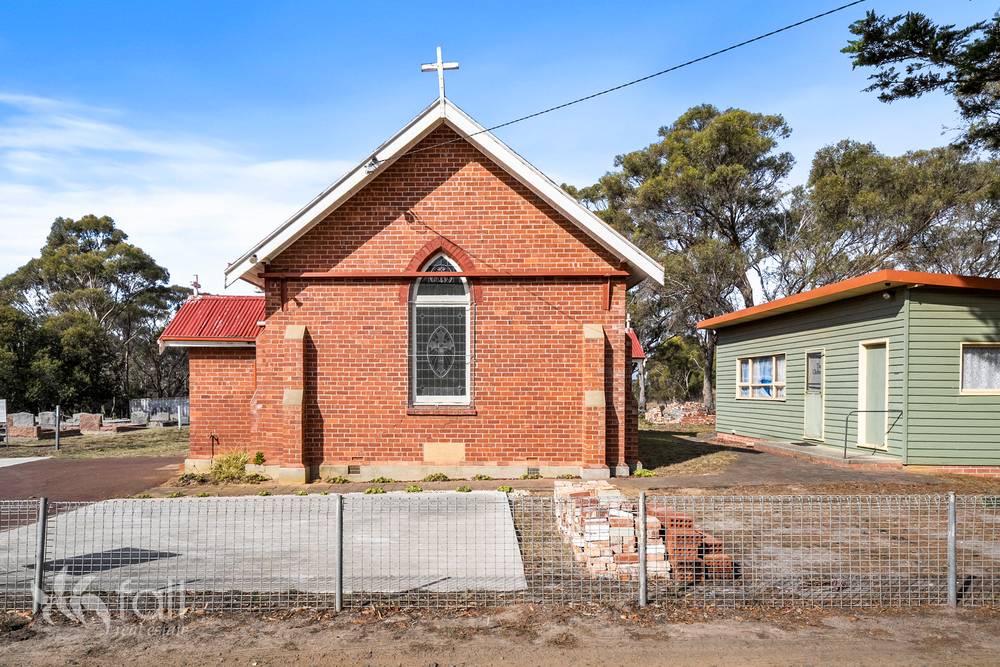 18 School Road, SANDFORD, TAS 7020