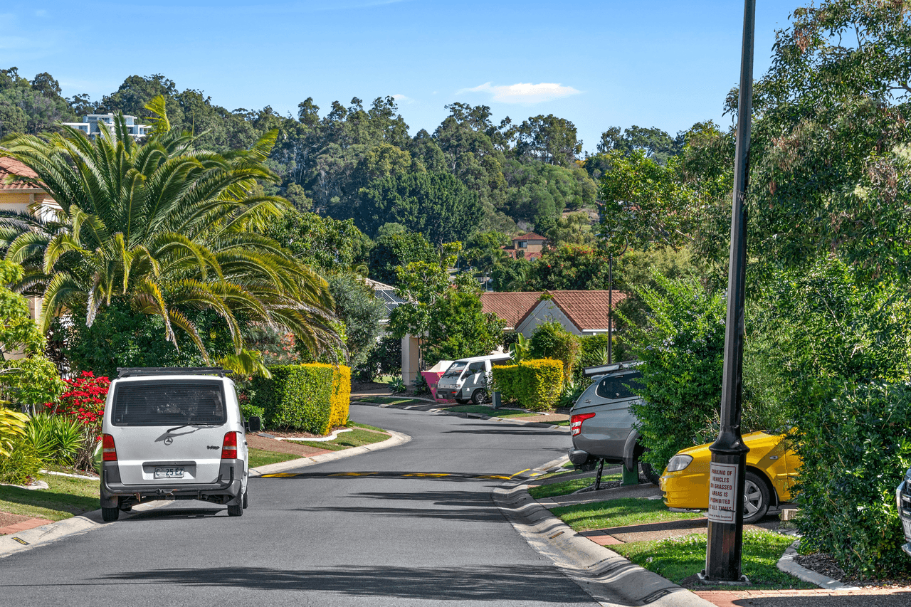 112/2-4 Langport Parade, MUDGEERABA, QLD 4213