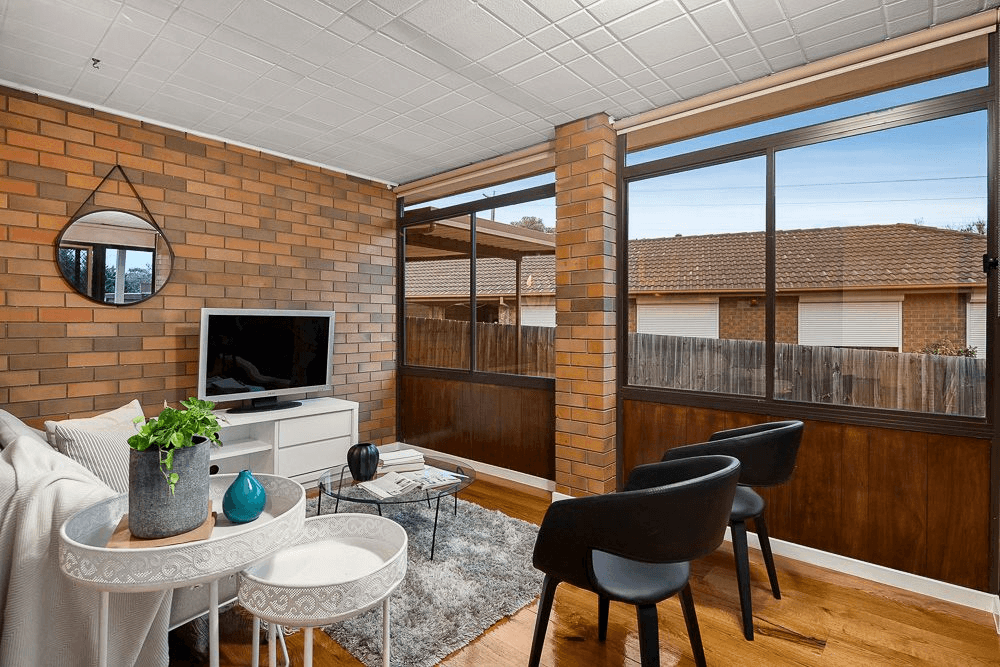 4 Larwood Close, Avondale Heights, VIC 3034