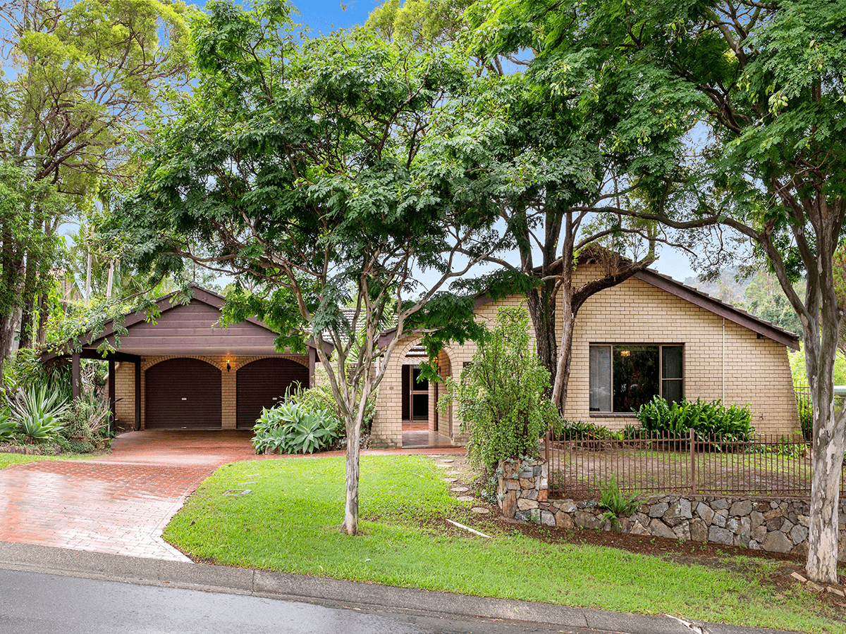 19 Moondarra Street, CHAPEL HILL, QLD 4069