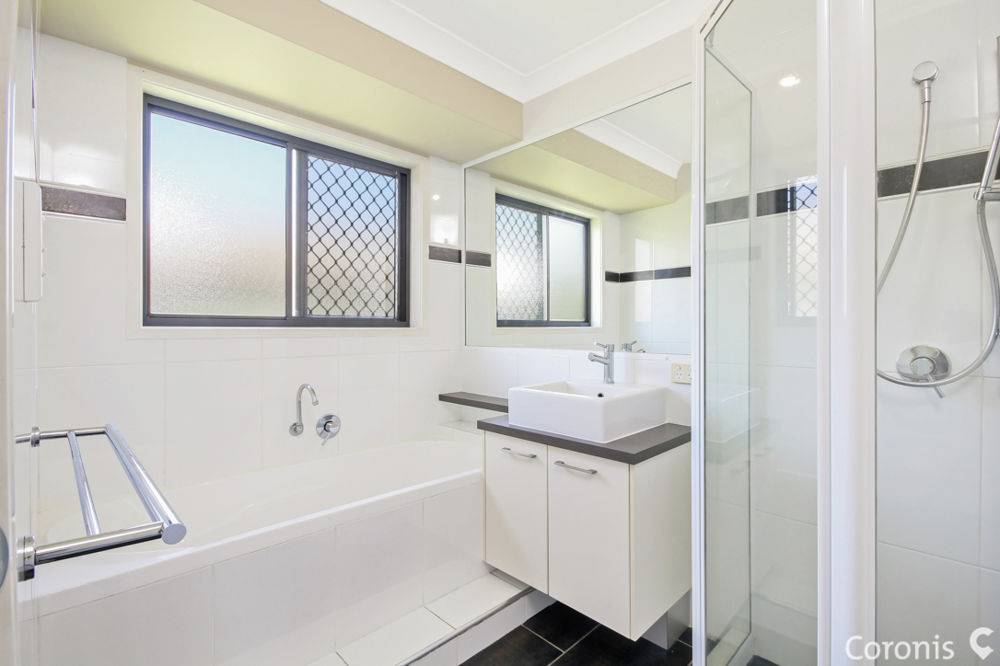 236D Preston Rd, WYNNUM WEST, QLD 4178
