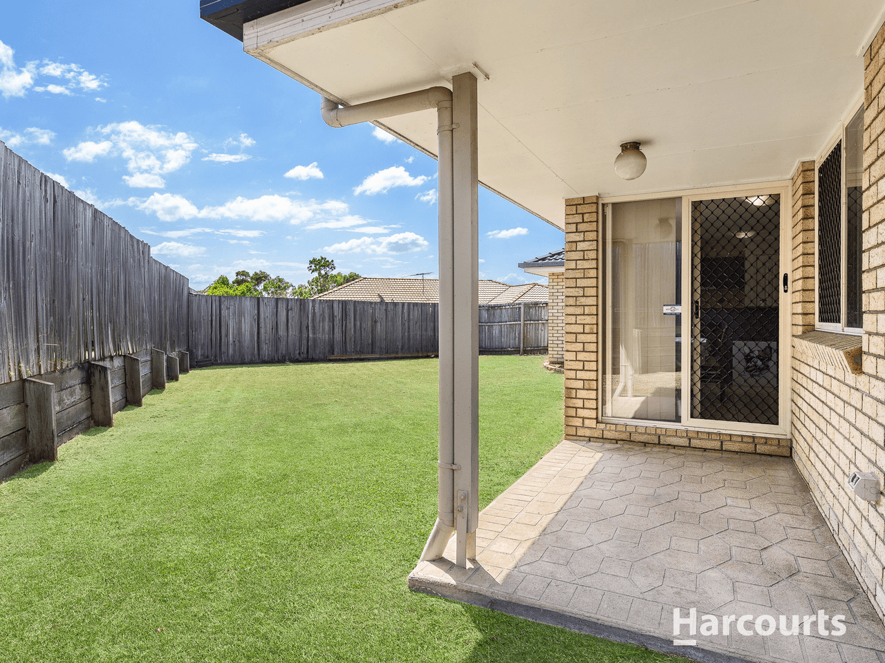 15 Wavecrest Place, CALAMVALE, QLD 4116