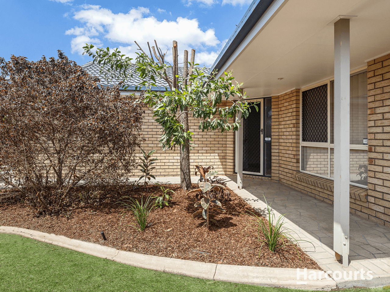 15 Wavecrest Place, CALAMVALE, QLD 4116