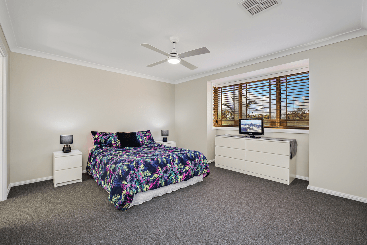 19 Avondale Drive, KANWAL, NSW 2259