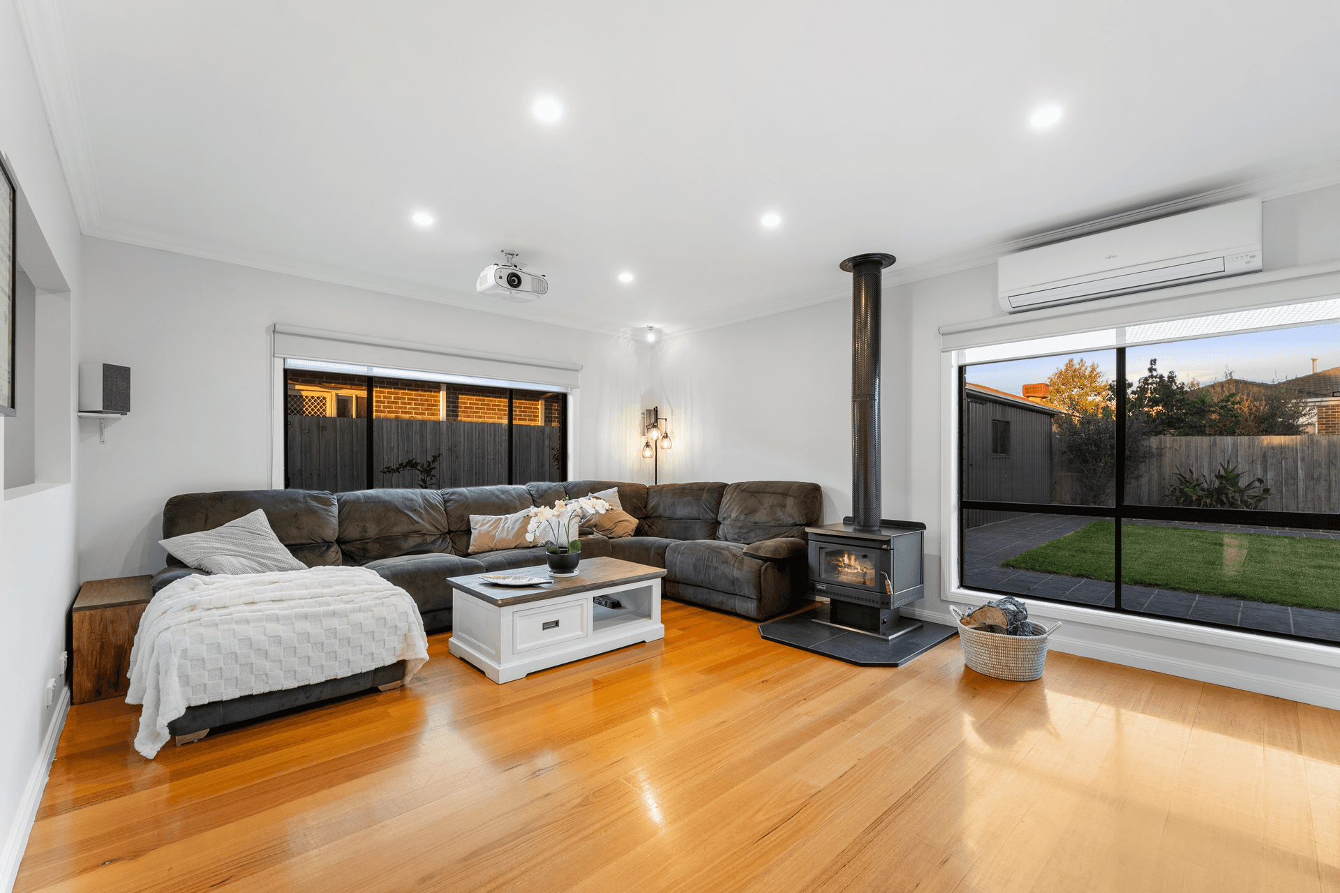16 Glenview Court, Hillside, VIC 3037