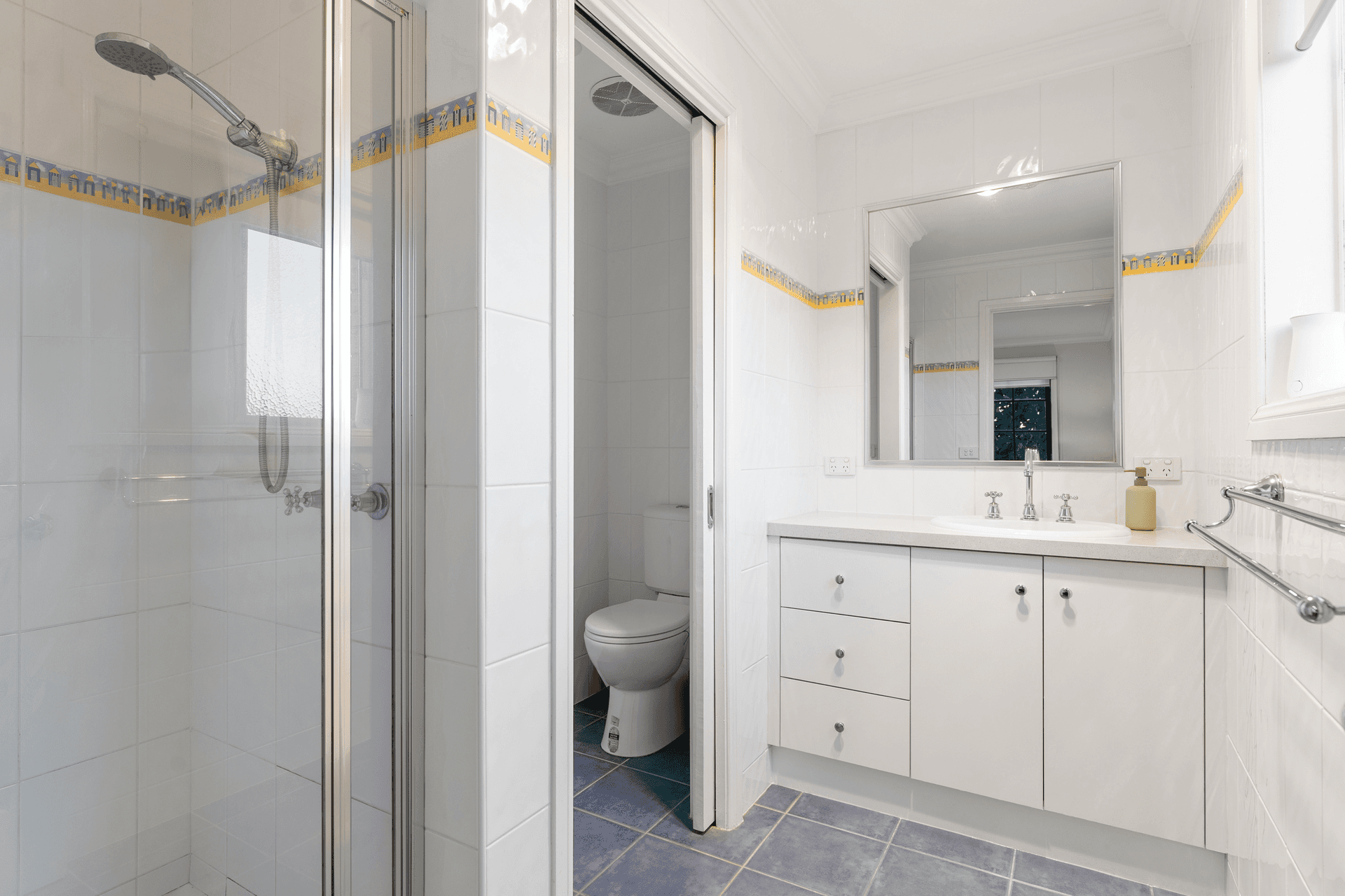 16 Glenview Court, Hillside, VIC 3037