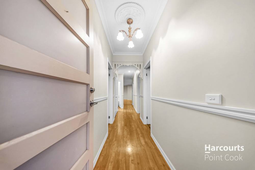 29 Hollington Crescent, POINT COOK, VIC 3030