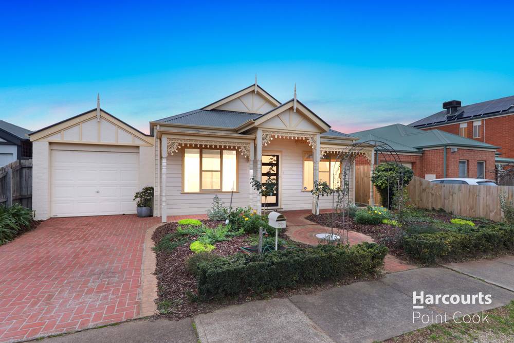 29 Hollington Crescent, POINT COOK, VIC 3030