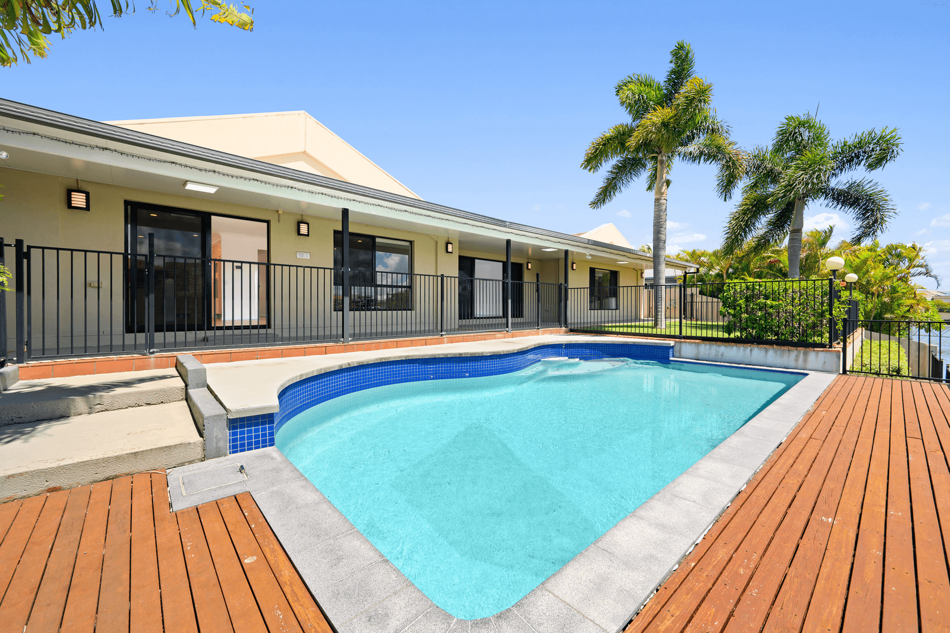 30 Saltbreeze Court, Runaway Bay, QLD 4216