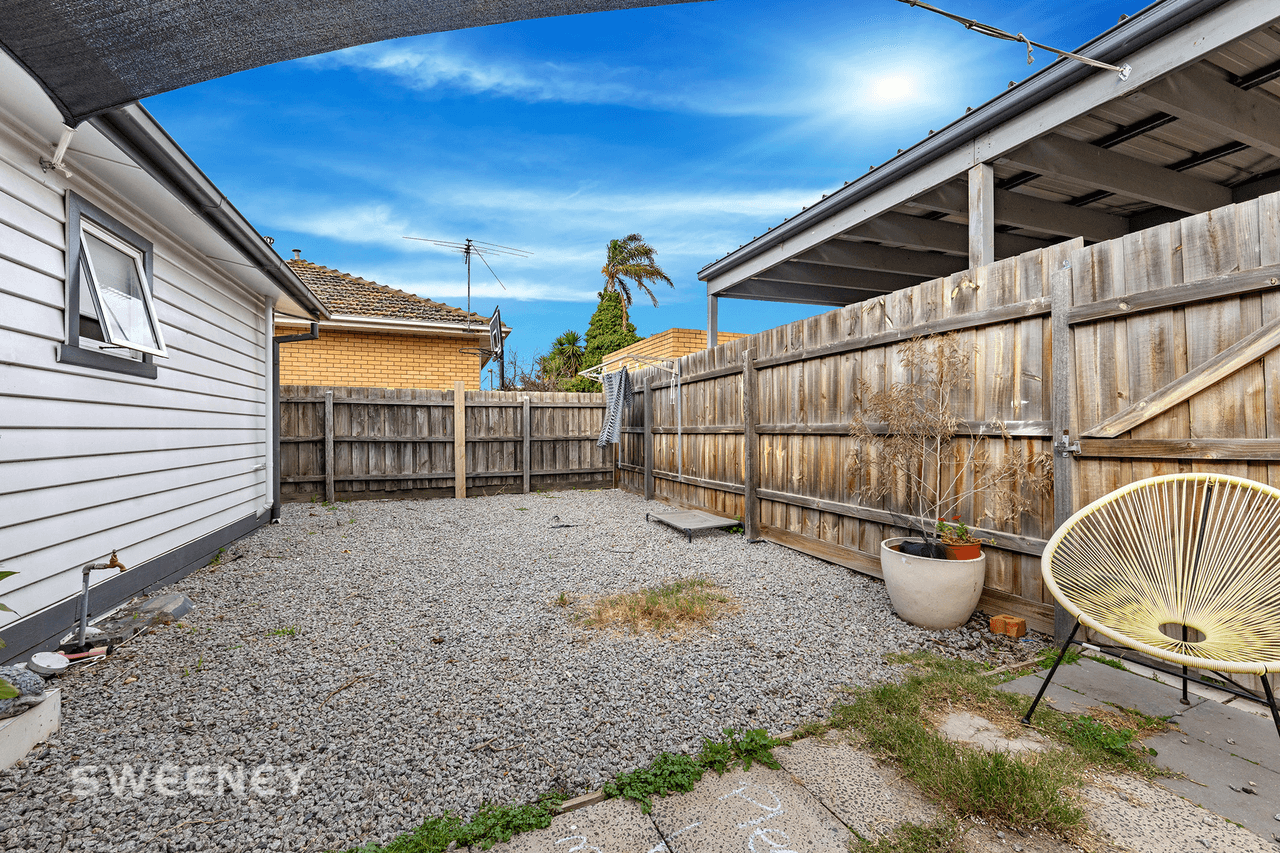 1/137 Suspension Street, Ardeer, VIC 3022