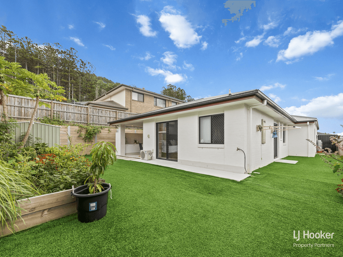 51 Hoop Pine Circuit, MAUDSLAND, QLD 4210