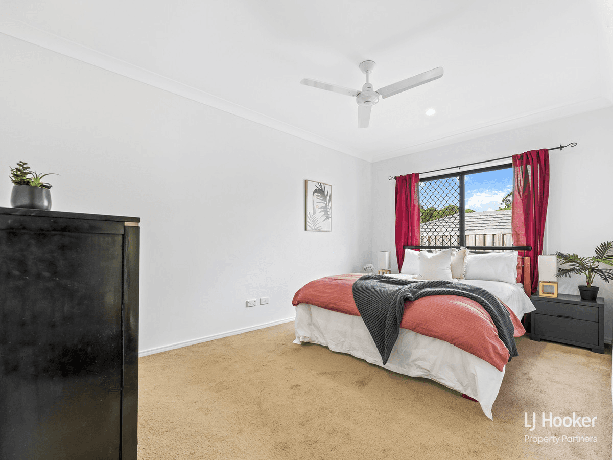 51 Hoop Pine Circuit, MAUDSLAND, QLD 4210