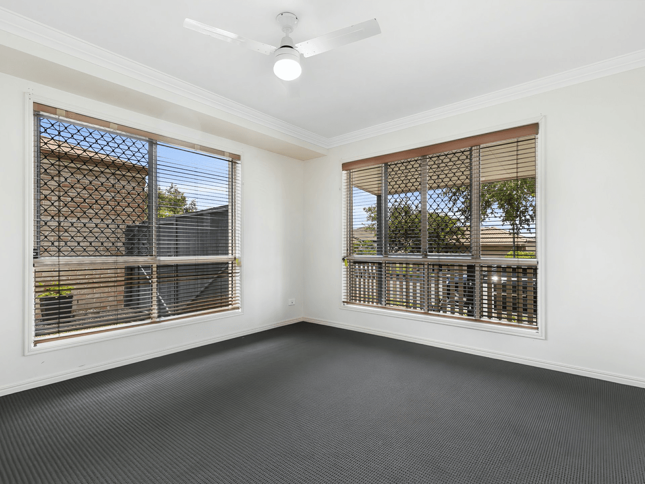 28 Corrimal Place, SANDSTONE POINT, QLD 4511