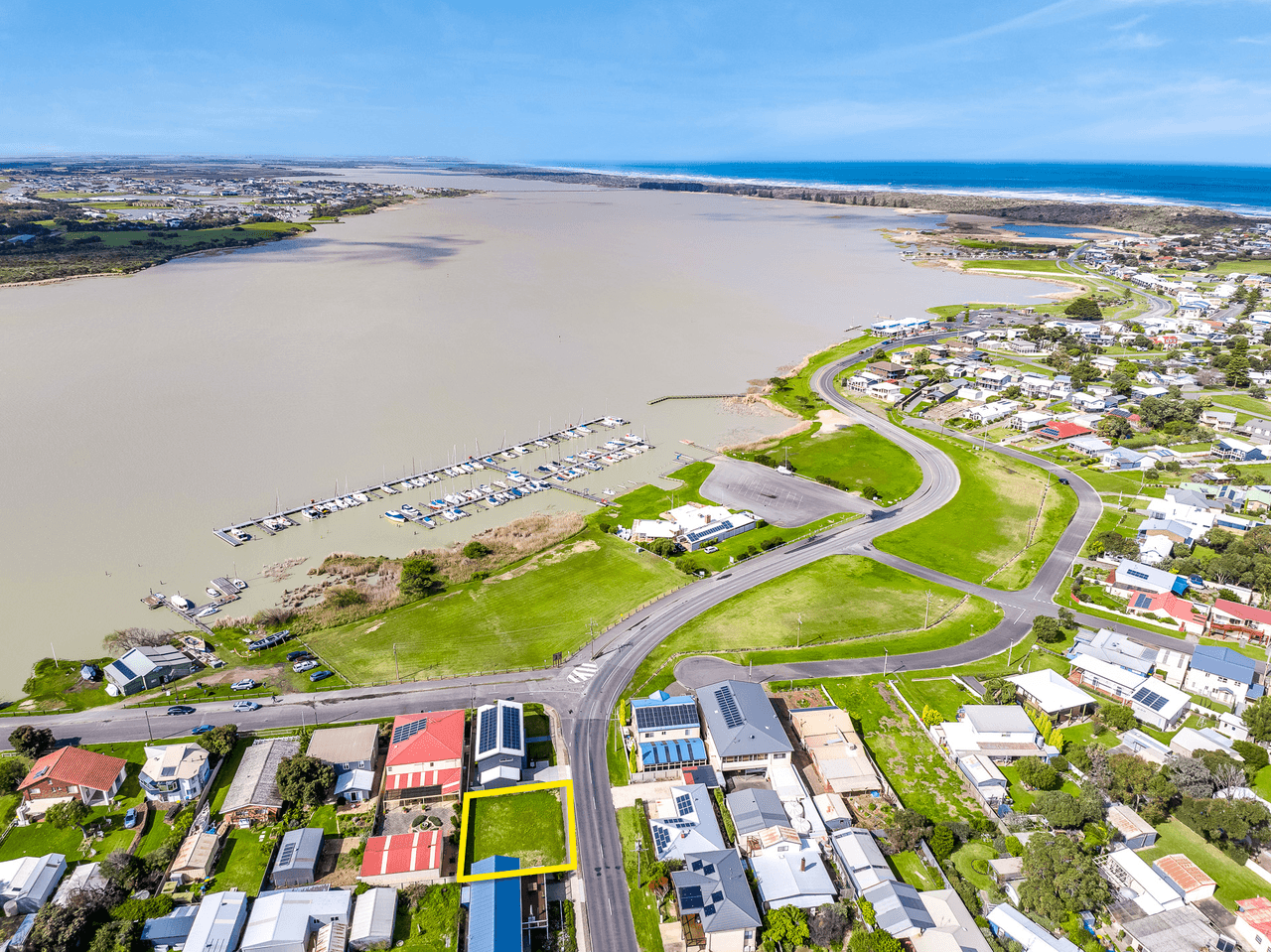 112 Barrage Road, GOOLWA SOUTH, SA 5214