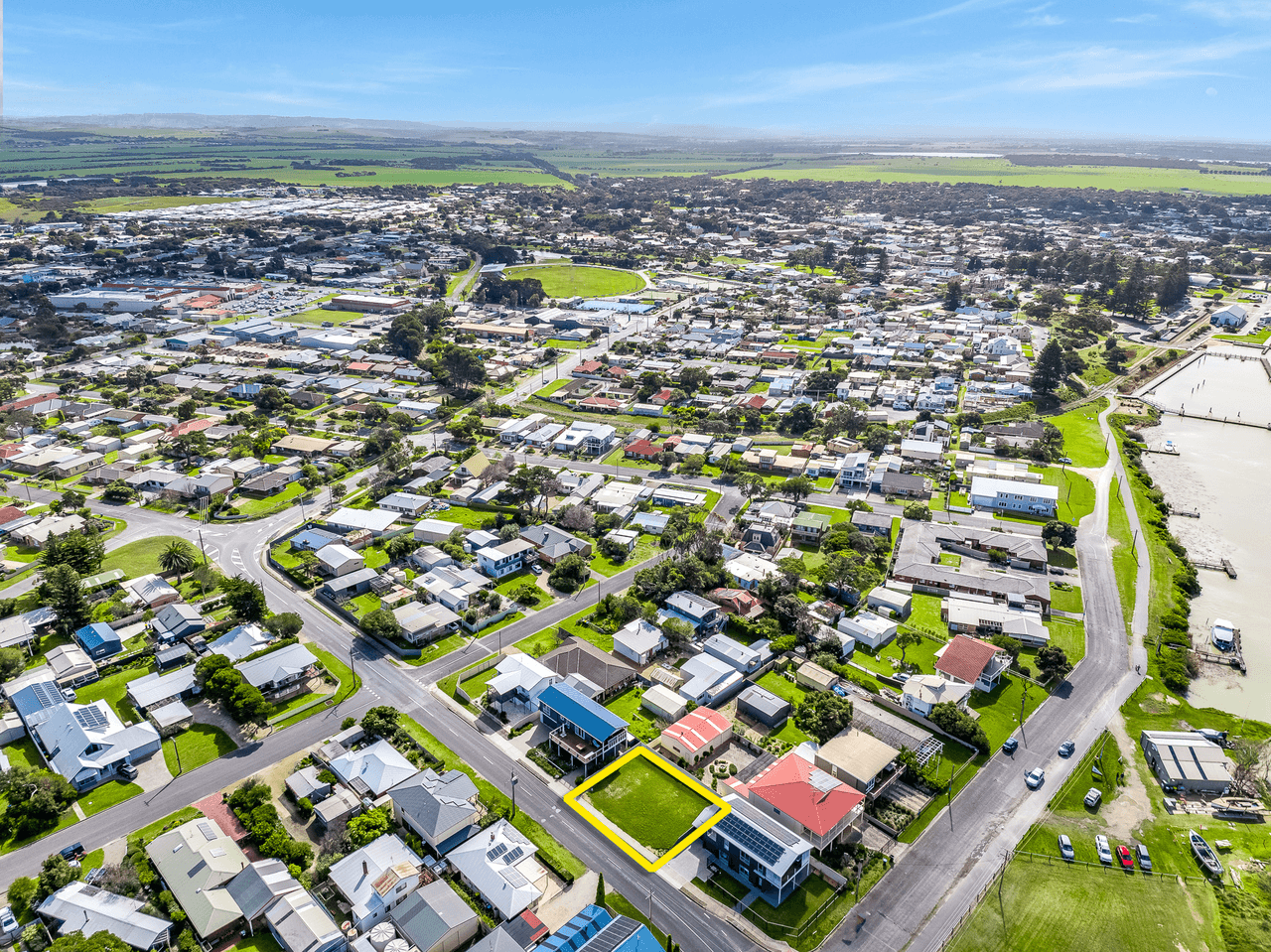 112 Barrage Road, GOOLWA SOUTH, SA 5214