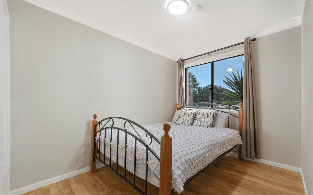 203 Copperfield Drive, ROSEMEADOW, NSW 2560