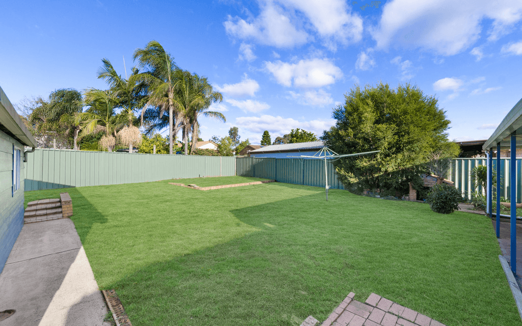 203 Copperfield Drive, ROSEMEADOW, NSW 2560