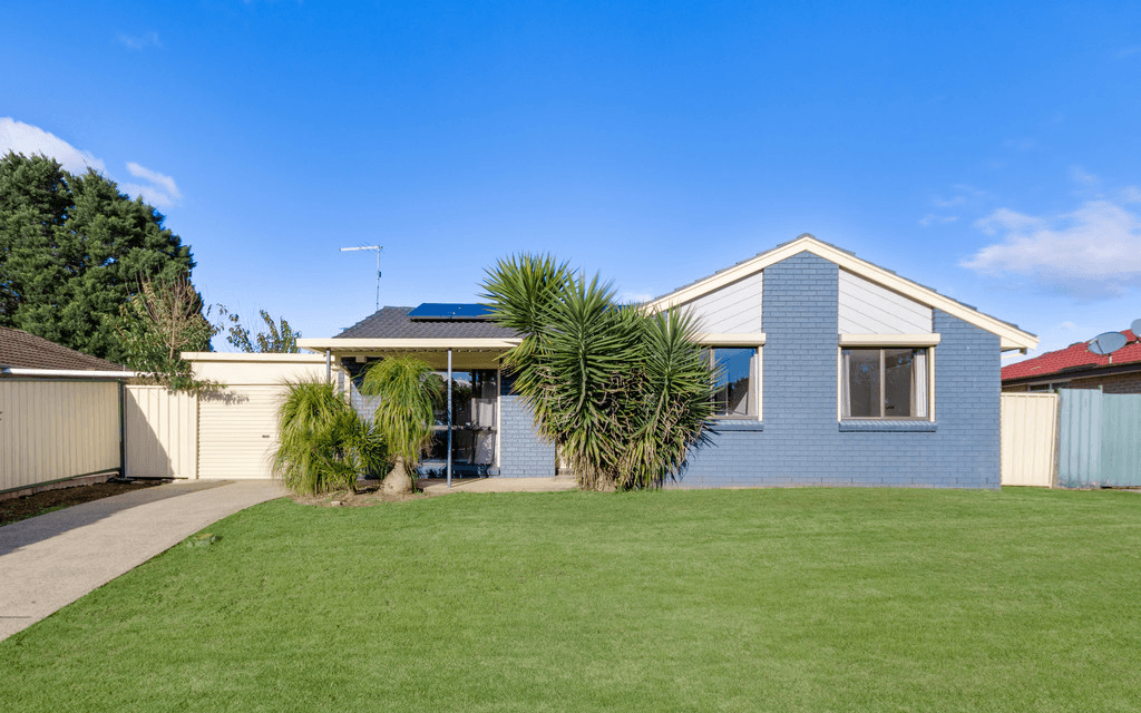 203 Copperfield Drive, ROSEMEADOW, NSW 2560