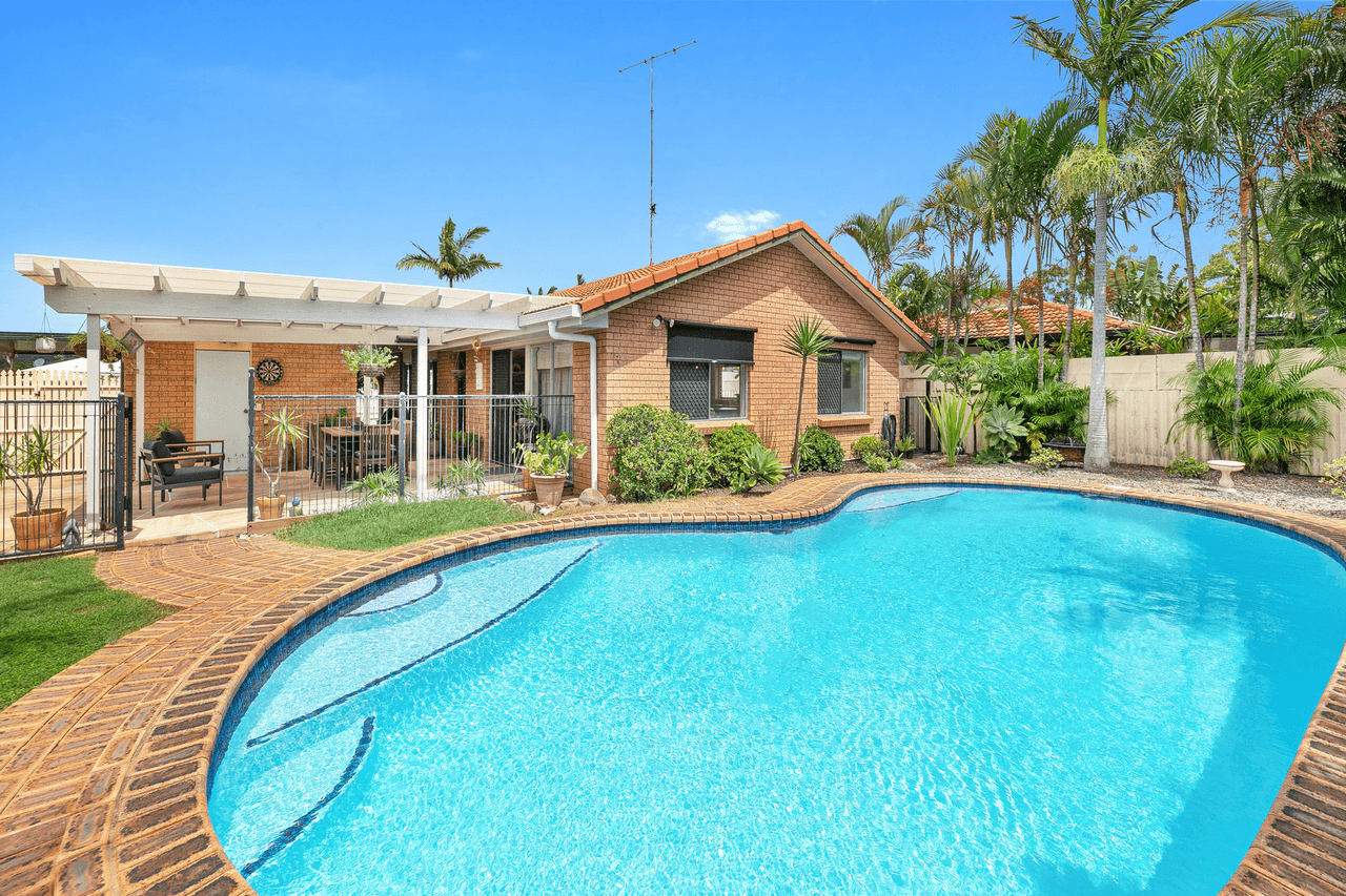11 Penguin Parade, Burleigh Waters, QLD 4220