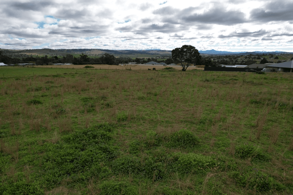 24A HALL ROAD, MERRIWA, NSW 2329