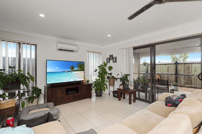 1/4 Mangano Ct, Yarrabilba, Qld 4207