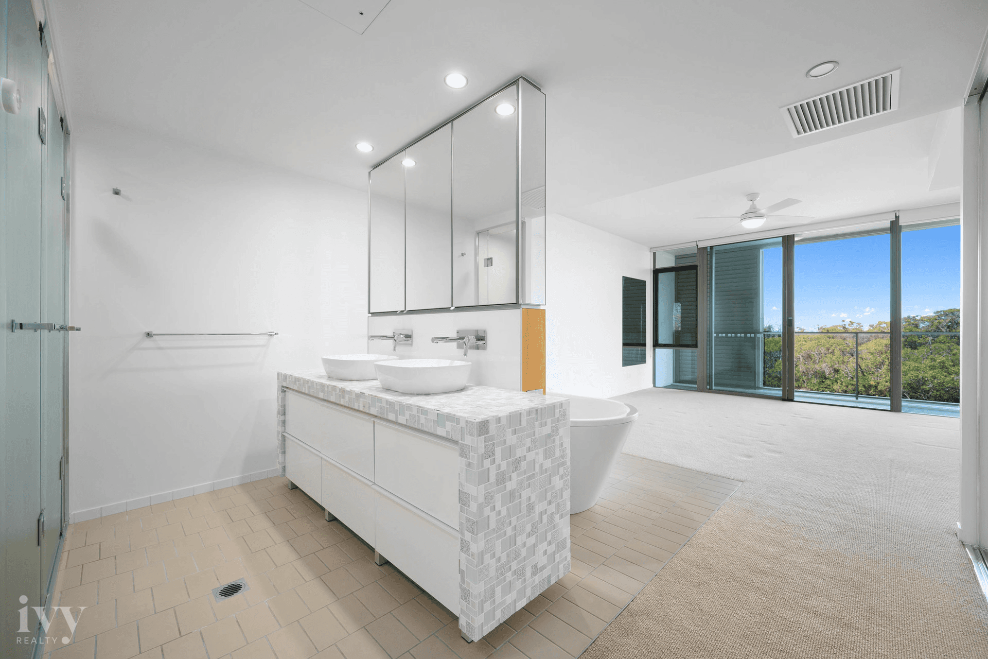 29206/2 Ephraim Island, Paradise Point, QLD 4216