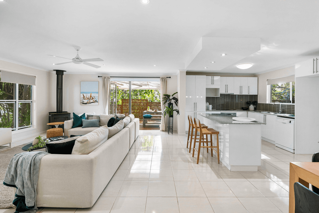 9 Victory Crescent, Sunrise Beach, QLD 4567