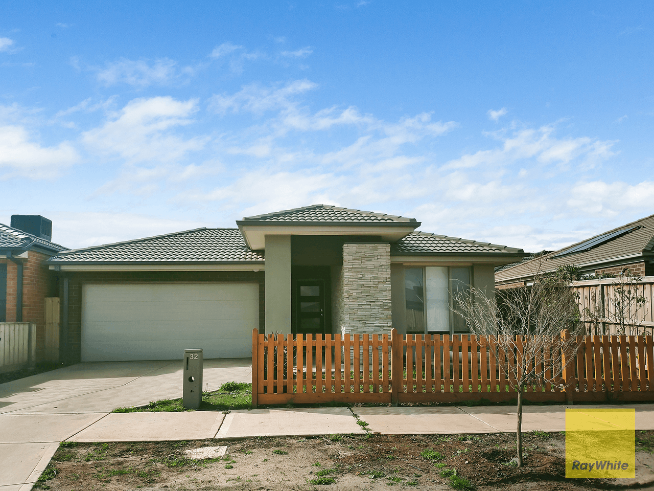 32 Rosette Crescent, ROCKBANK, VIC 3335