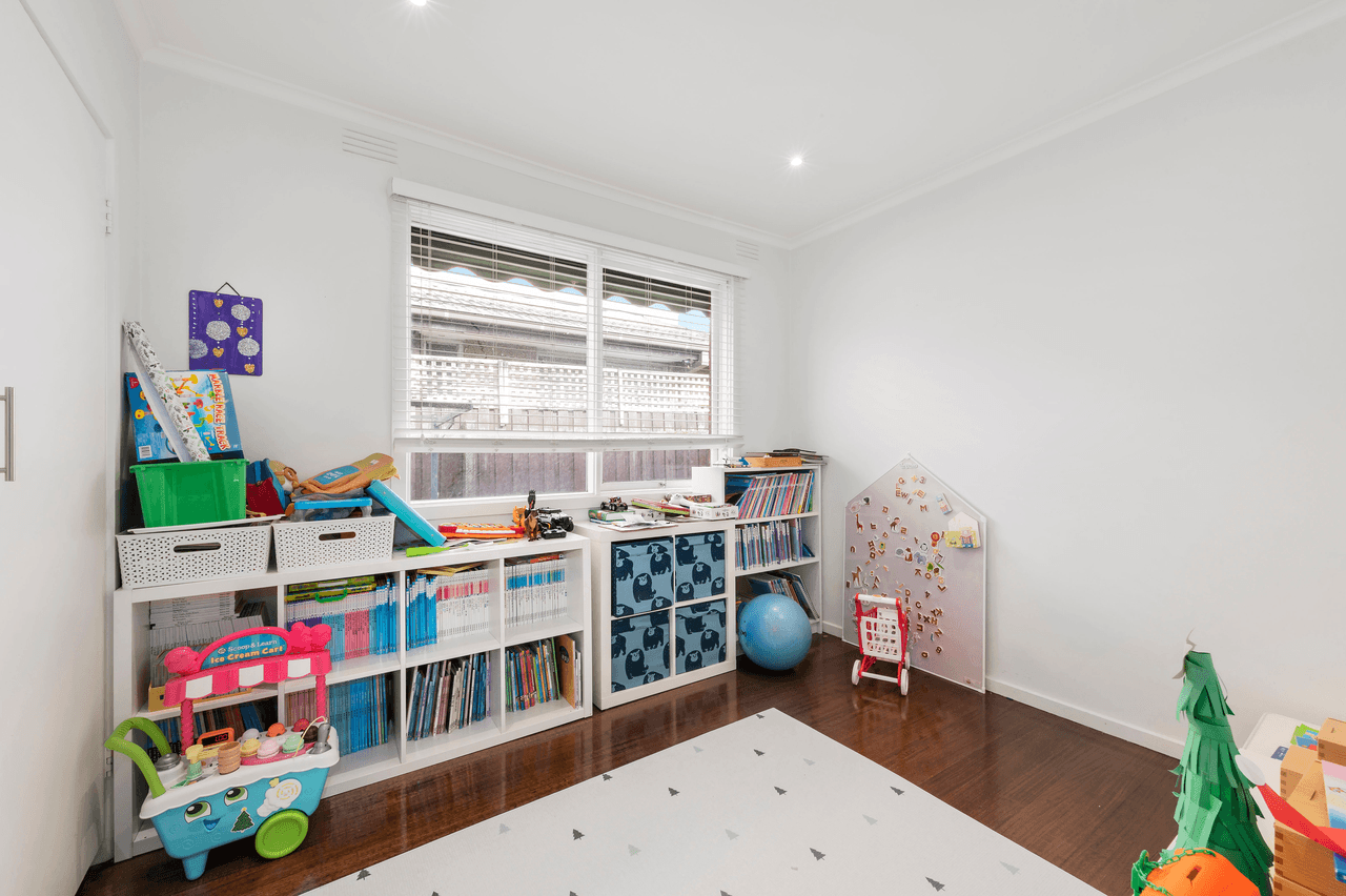 17 Edgewood Avenue, BURWOOD EAST, VIC 3151