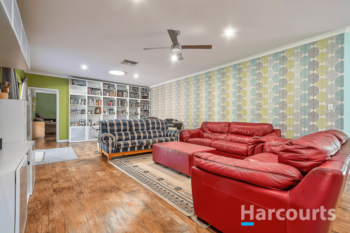 64 Jade Loop, CARABOODA, WA 6033