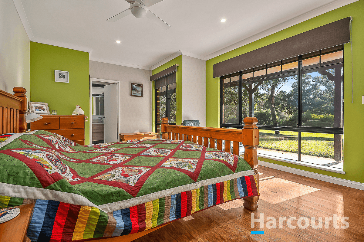 64 Jade Loop, CARABOODA, WA 6033