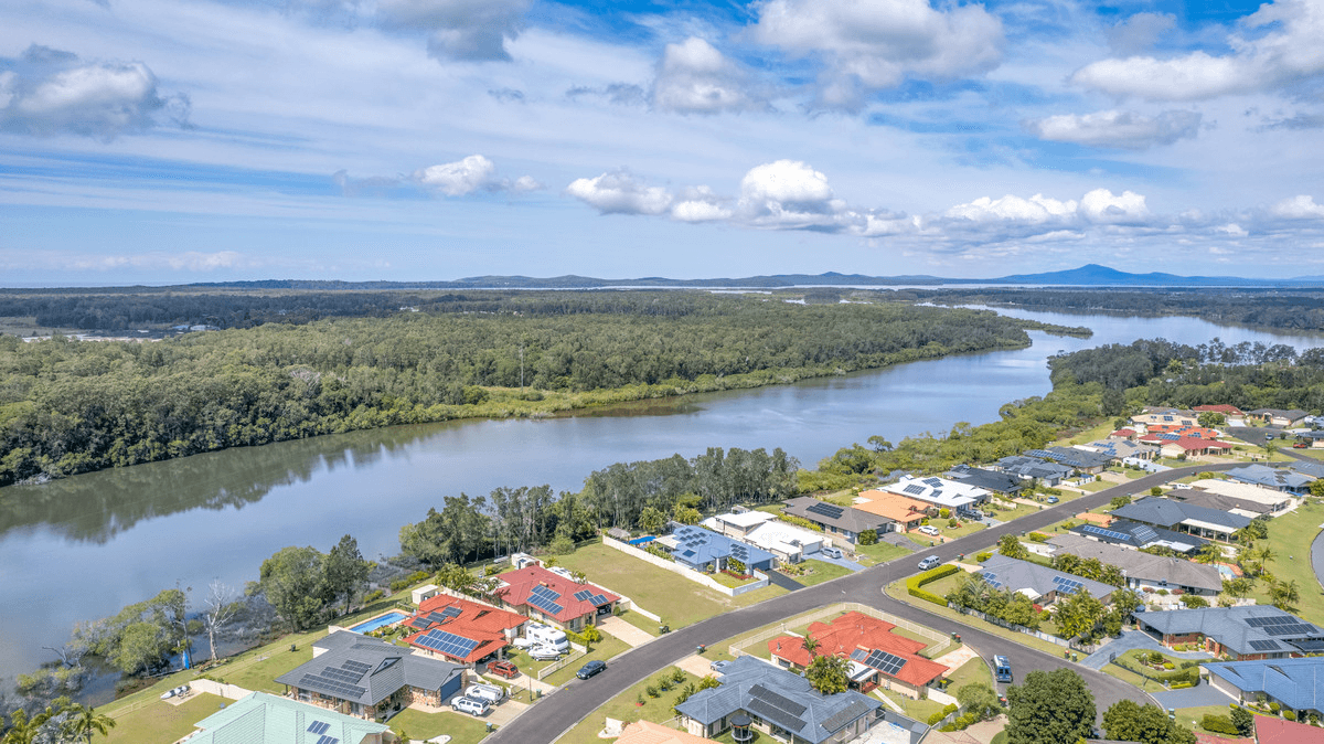 24 Bayview Drive, YAMBA, NSW 2464