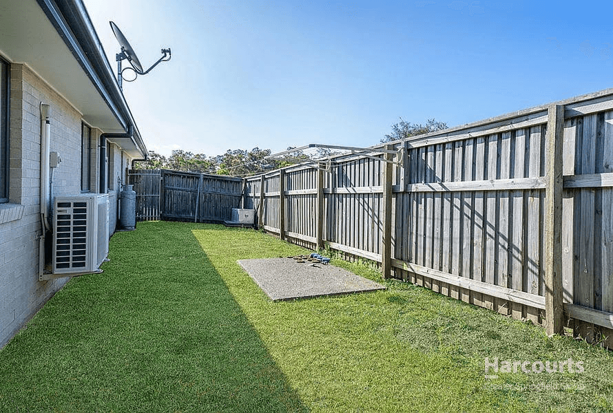 1/18 Melville Drive, BRASSALL, QLD 4305