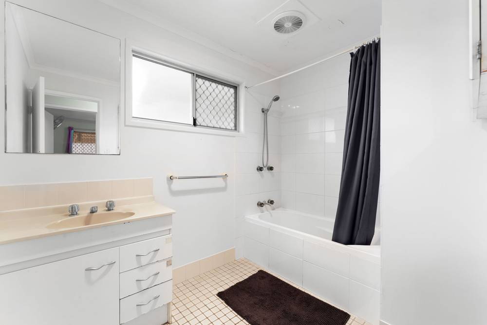 23 Sharon Drive, EAGLEBY, QLD 4207