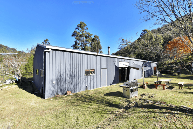 1882 Wollombi Road, Sweetmans Creek, NSW 2325