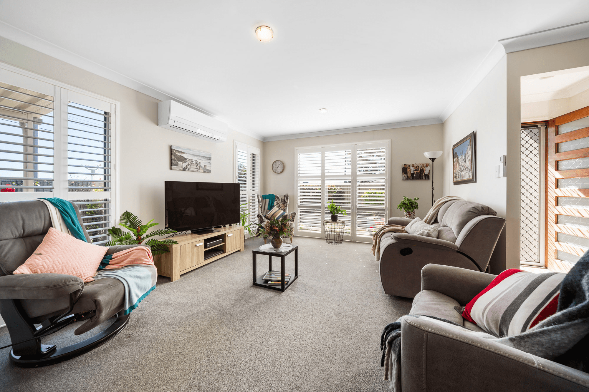 2/16 Argus Court, Middle Ridge, QLD 4350