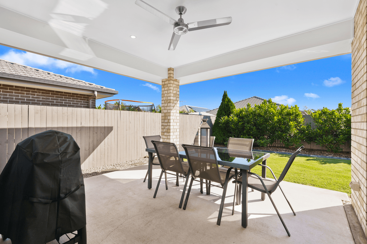 50 Parkway Crescent, CABOOLTURE, QLD 4510
