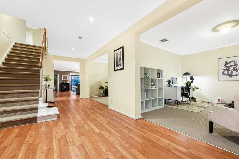 19 Clarendon Drive, Keysborough, VIC 3173