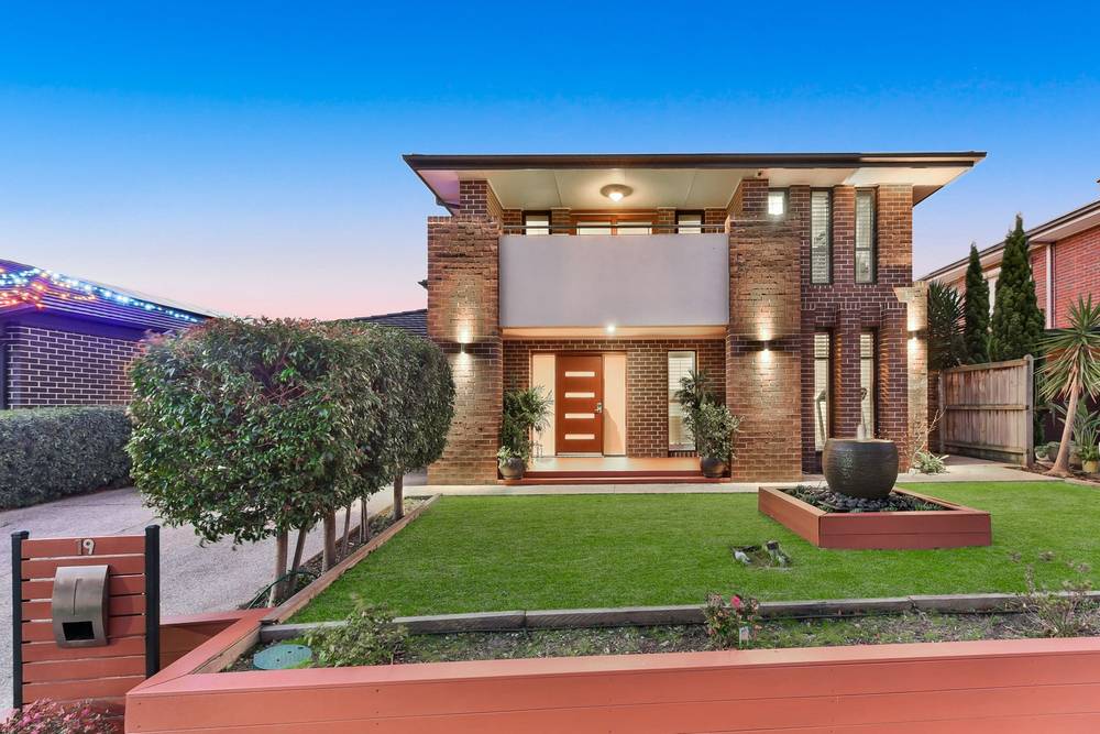 19 Clarendon Drive, Keysborough, VIC 3173