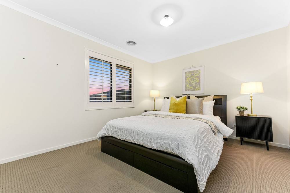 19 Clarendon Drive, Keysborough, VIC 3173