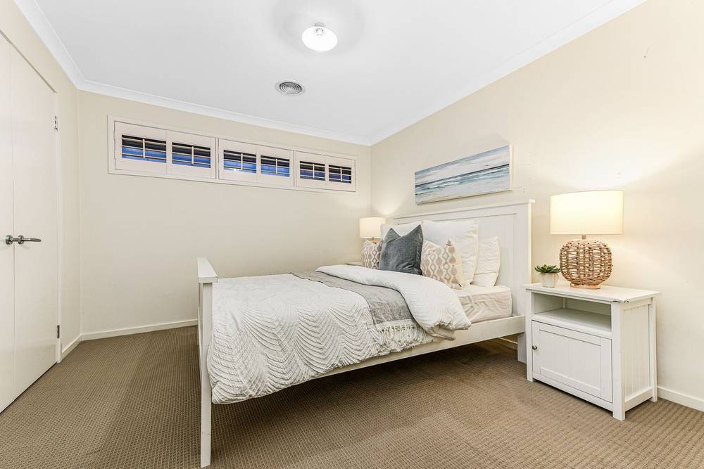 19 Clarendon Drive, Keysborough, VIC 3173