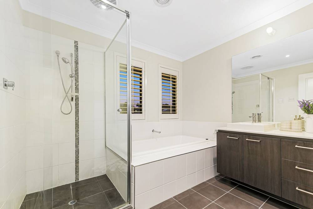 19 Clarendon Drive, Keysborough, VIC 3173