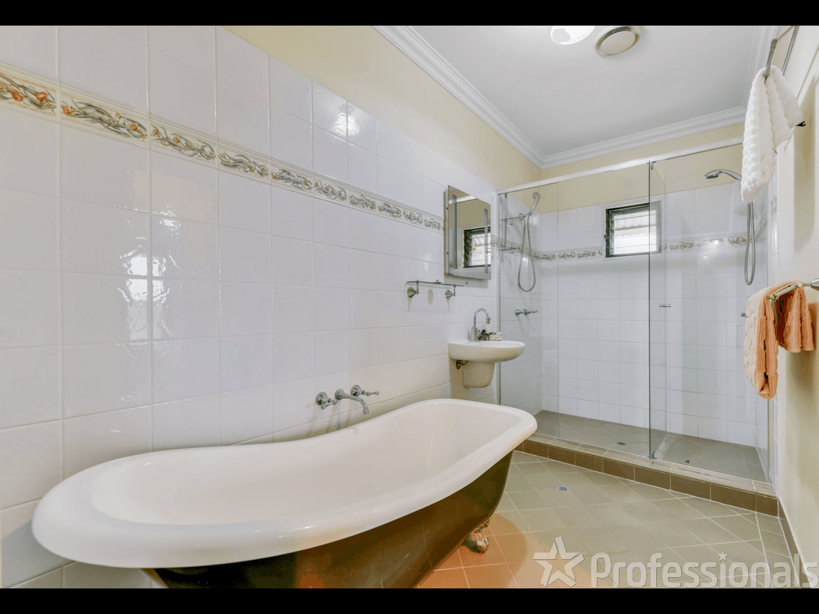 14 Egerton Street, BUNDAMBA, QLD 4304