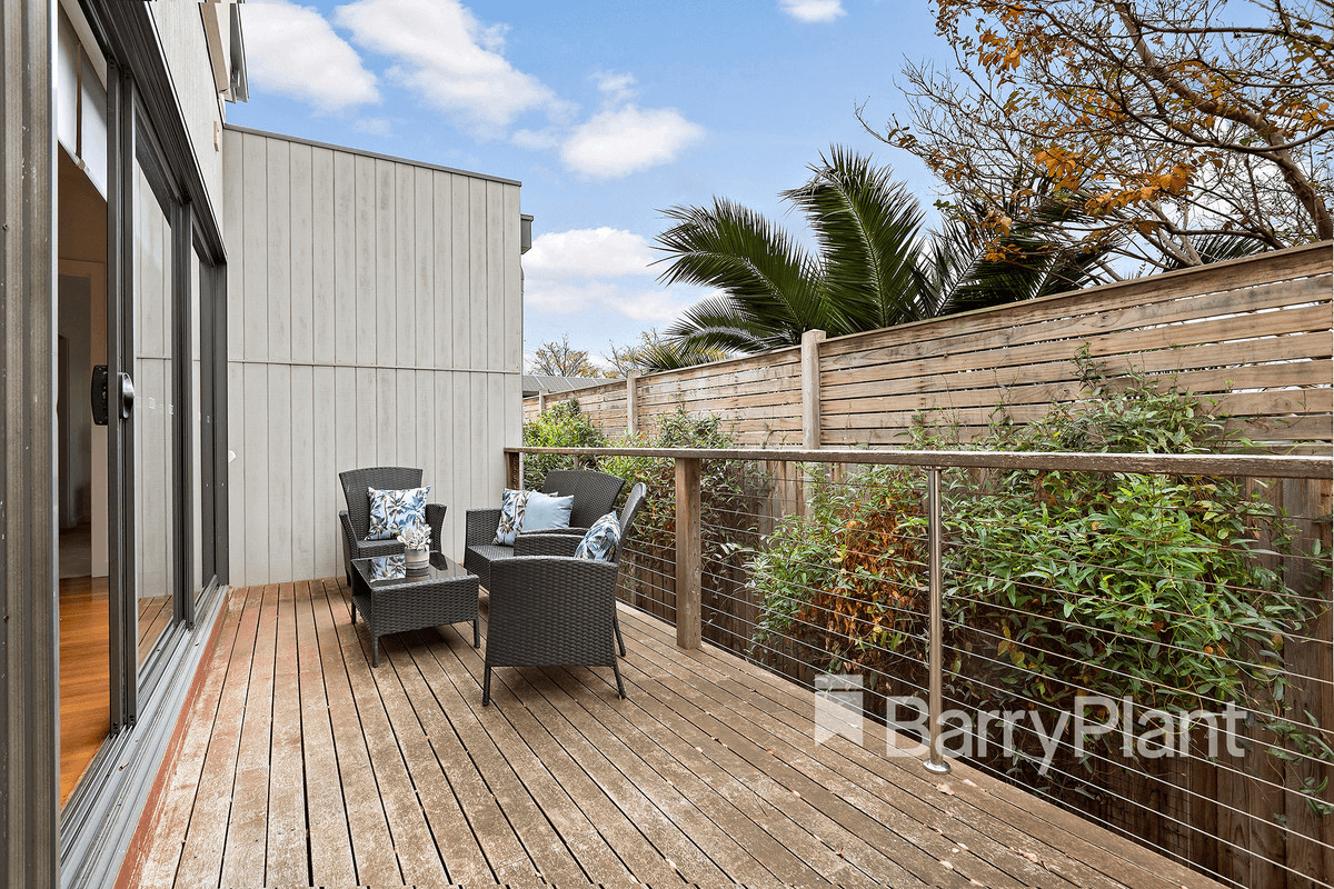 2/5  Highfield Road, McCrae, VIC 3938