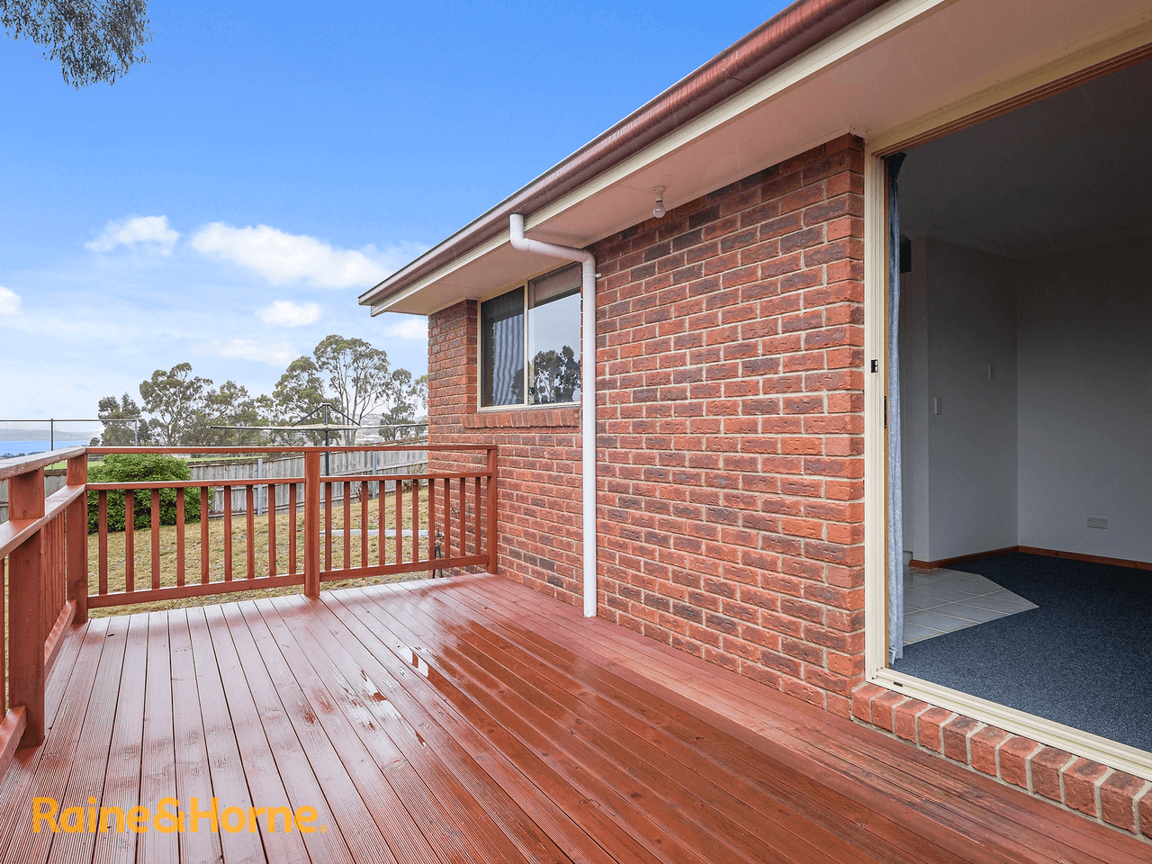 9 Sandra Drive, BLACKMANS BAY, TAS 7052