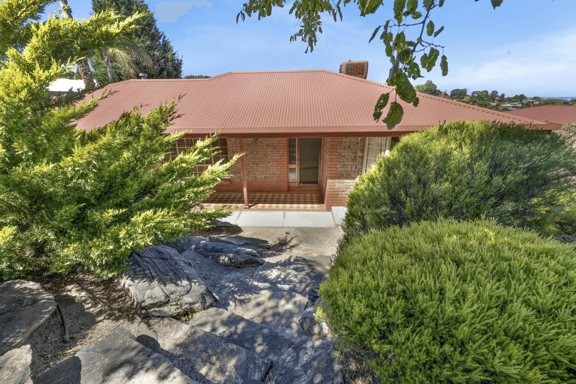 5 Grasslands Court, Wynn Vale, SA 5127