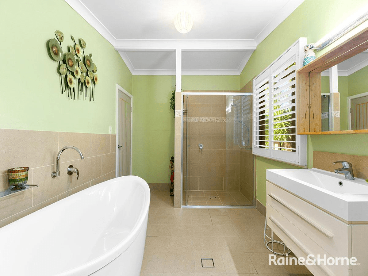 37 Lentara Street, KENMORE, QLD 4069